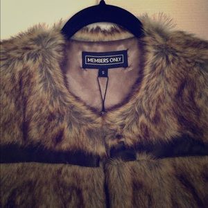 Fur vest brown